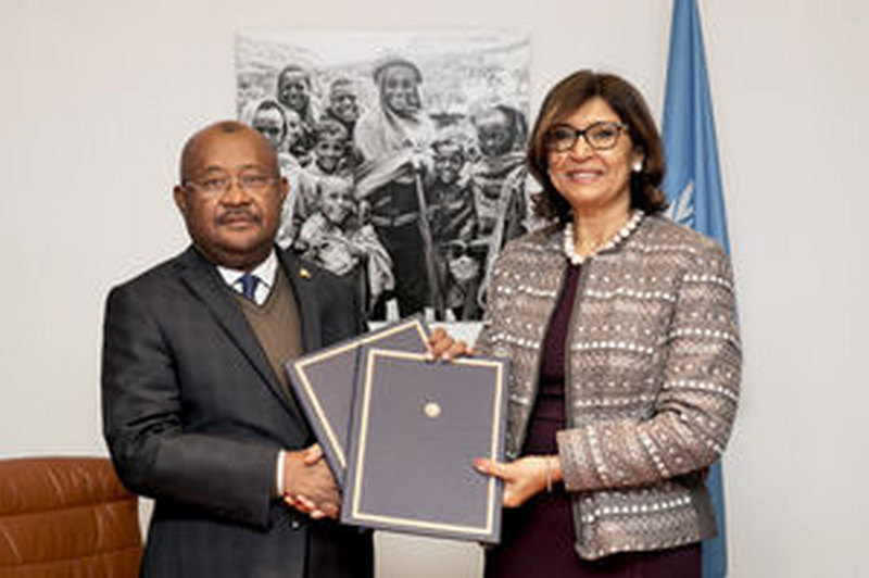 Hamada Madi, Secrétaire général de la COI, et Maria Helena Semedo, directrice générale adjointe de la FAO - (c) FAO, novembre 2018.